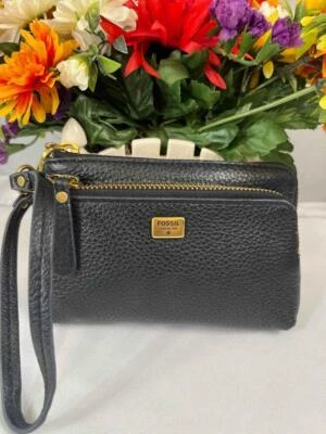 FOSSIL 黑色抛光鹅卵石皮革双角拉链腕带 — 第 1/4 张图片