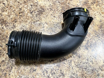 Tubo conducto entrada OEM Lexus IS500 2025 17880-38031 Foto 1 de 4