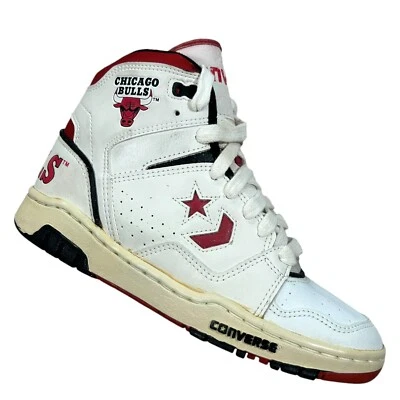 VTG 80s Converse NBA Basketball Chicago Bulls Sneakers Size 6.5 Right Shoe Only - Image 1 of 4