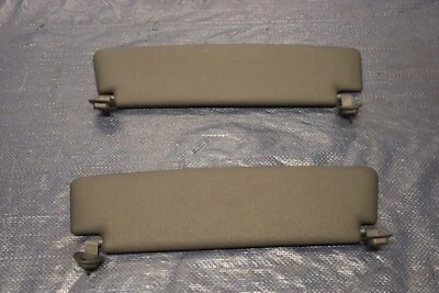 Audi R8 5.2 Quattro Spyder V10 2012 fabricante original negro diestro interior parasoles #1256 Foto 1 de 4