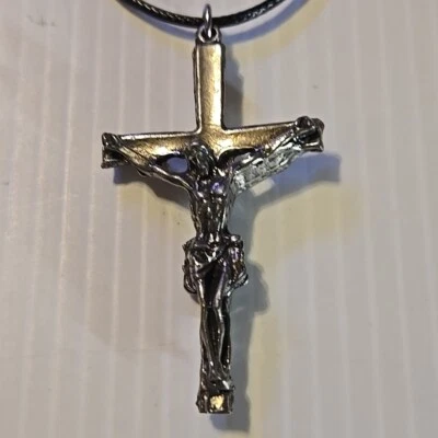 JESÚS EN CRUZ ✝️ Dije Colgante Estaño Vintage / Collar Ajustable 26+" Foto 1 de 3