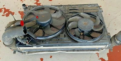 VOLKSWAGEN PASSAT 2006-2008 2,0 L RADIADOR CONDENSADOR VENTILADOR REFRIGERACIÓN ENFRIADOR DE ACEITE Foto 1 de 4