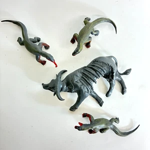 Epoch Capsule Collection Mini Figure Komodo Dragon Set of 3 (4-6) Japan 2014 - Picture 1 of 8