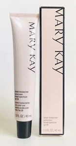New In Box Mary Kay Tinted Moisturizer with Sunscreen SPF 20 Ivory 2 EXP 2015 - Picture 1 of 3