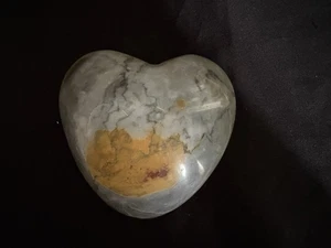 CRYSTAL / GEMSTONE: JASPER GREY RED ORANGE SMOOTH HEART SHAPED LARGE ROCK 647G - Picture 1 of 14