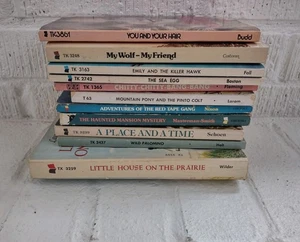 Lot of 11 Vintage 1960s/70s SCHOLASTIC BOOK SERVICES Childrens Chapter Books - Picture 1 of 2