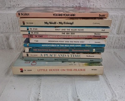 Lot of 11 Vintage 1960s/70s SCHOLASTIC BOOK SERVICES Childrens Chapter Books — 第 1/2 张图片