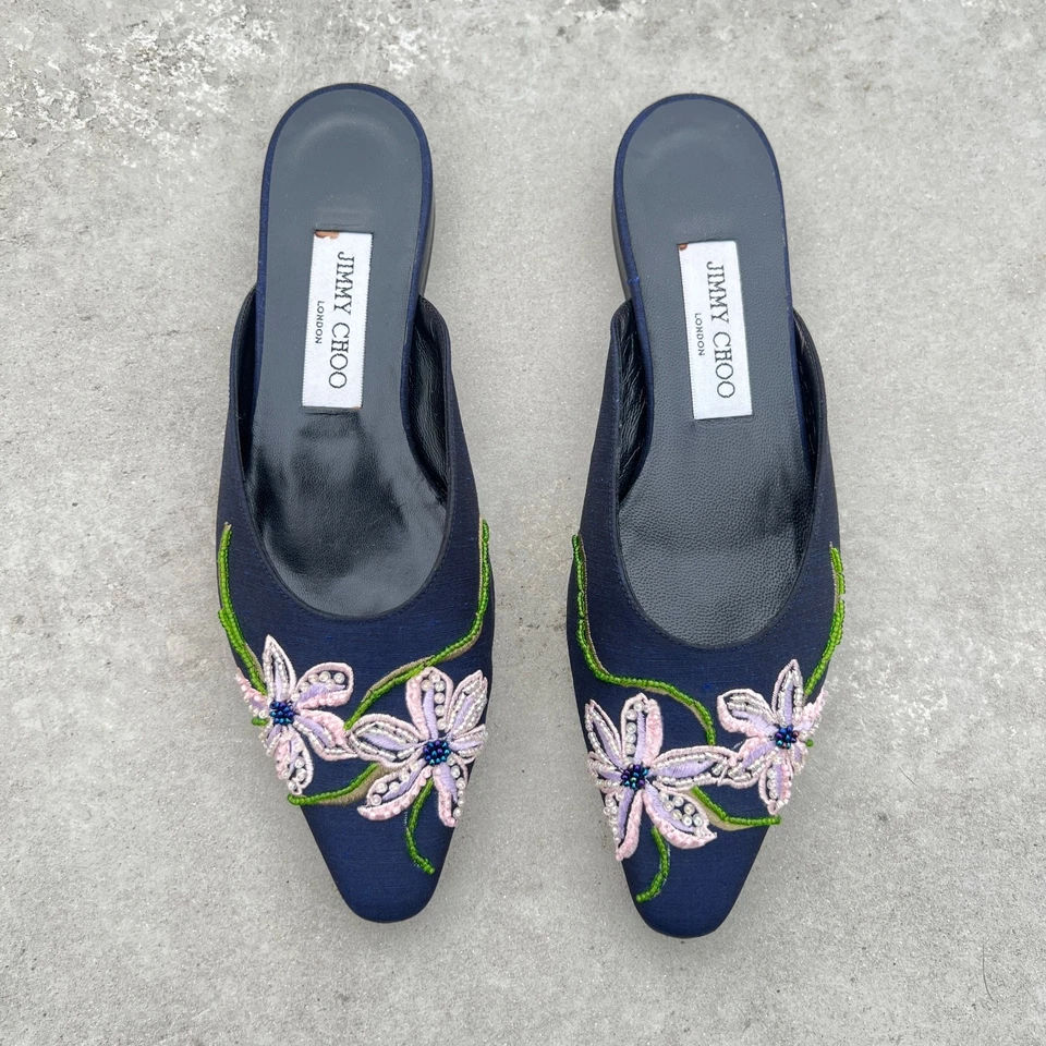 Jimmy Choo | Puntera puntiaguda con cuentas detalle floral azul delicado denim planos (37) Foto 1 de 4