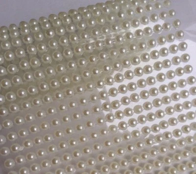 500 Selbstklebende Halbperlen 4mm Rund Deko Hochzeit Verzieren Weiß / Champagner - Bild 1 von 4