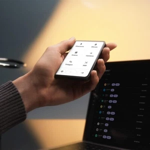 Ledger Stax - Experience the first ever curved EINK crypto Wallet - Picture 1 of 4