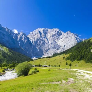 4 Tage Kurzreise Österreich Tirol | Gutschein Biohotel in Leutasch ÜF DZ Sauna - Bild 1 von 12
