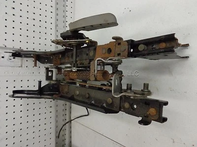 Ajustador de oruga y reclinable de asiento Saturn VUE 03 lado del conductor delantero izquierdo Foto 1 de 4