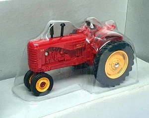 Ertl Maßstab 1:43 Diecast 2528 - Massey Harris 44 Traktor - rot - Bild 1 von 5