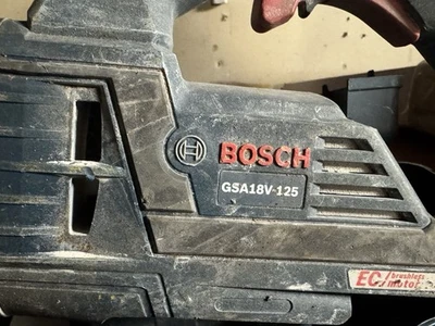 Sierra recíproca Bosch GSA18V-125N 18V multi-agarre herramienta desnuda - negra/azul Foto 1 de 4