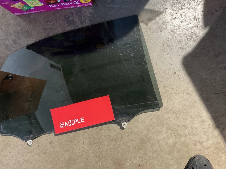 2007 2008 2009 2010 2011 2012 LEXUS ES350 WINDOW GLASS OEM DOOR Left Front - Image 1 of 1