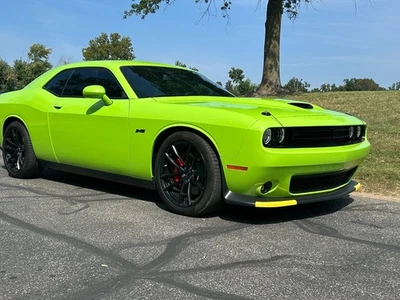 Dodge Challenger R/T 2023 Foto 1 de 4