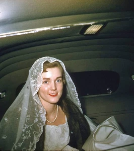 Vintage Stereo Realist Foto 3D Dia HOCHZEIT Braut im Schleier Rücken Autositz - Bild 1 von 2