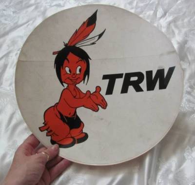 Calcomanía adhesiva vintage TRW Automotive Parts Racing Race Indian Boy 12" redonda RARA Foto 1 de 4