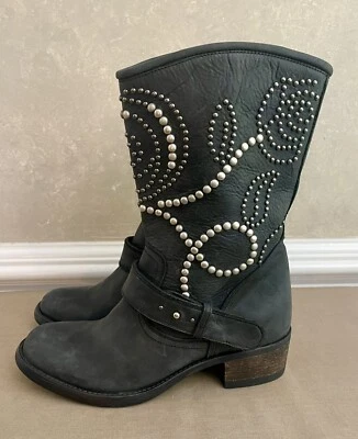 Guess Botas de Cuero Negro Tachonado Cremallera Lateral Forradas de Cuero Tachonado Cinturón Moto 6 Foto 1 de 4