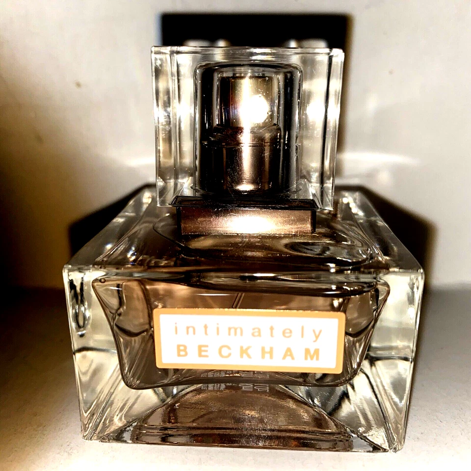 COTY ÍNTIMATELY BECKHAM MUJER EDT 1.0 fl oz/30ML SPRAY AUTÉNTICO SIN CAJA Foto 1 de 3