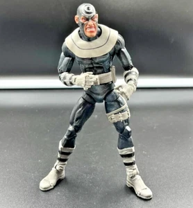Figura de acción Toy Biz Marvel Comics Bullseye Collector 2005 6" - Imagen 1 de 2