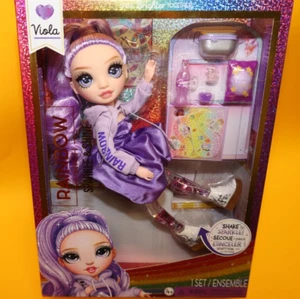Muñeca MGA Rainbow High Sparkle and Shine -Viola - Imagen 1 de 3
