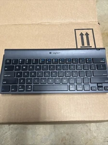 Logitech Tablet Bluetooth Keyboard Android 3.0+ YR0021 Tablet Keyboard - Picture 1 of 8