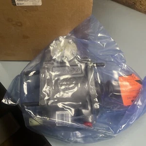 NOS GM 15982025 1997-2002 TOPKICK KODIAK C6500 C7500 BRAKE BOOSTER & PUMP JE3 - Bild 1 von 4