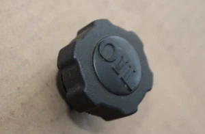 *NOS* Tapa del tanque de aceite tanque de aceite / Cap Oil Tank orig.  Honda MB5 MB8 MT5 MT8 - Imagen 1 de 4