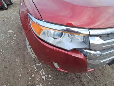 二手右灯总成适合:2013 福特 Edge 卤素明亮背景装备 — 第 1/4 张图片