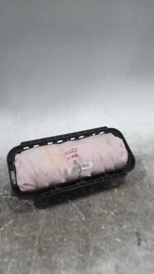 Used Right Instrument Panel Air Bag fits: 2015 Chevrolet Silverado 1500 pickup p — 第 1/4 张图片