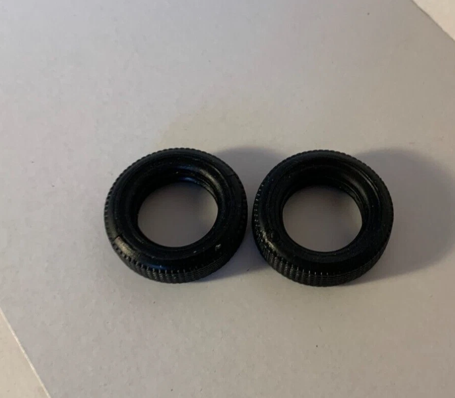 Polistil Ferrari 250 GT California Spider 1:16 spare parts tyres x 2 - Image 1 of 1