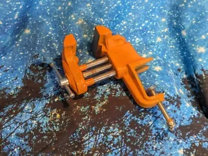 Pony 13025 3-Inch Light Duty Clamp On Vise - Picture 1 of 7