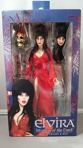 Figura de acción Elvira Mistress of the Dark Red, Fright, & Boo NECA NUEVA - Imagen 1 de 8