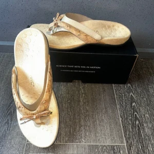 Vionic Bella Gold Cork Toe-Post Sandal Flip Flop Women's US size 9.5W NEW!!! - Picture 1 of 6