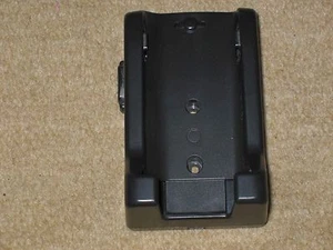 Auto KFZ Handy Halterung - Car Cradle - C24158-A41-B14-1 Ladeschale - Zdjęcie 1 z 2