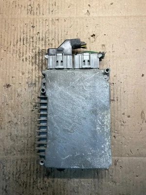 2000 Chrysler  Caravan  3.3L Engine Control Unit ECU Module u9036 DG - Image 1 of 4