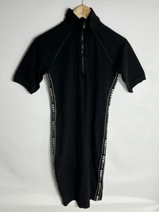DKNY Camiseta Vestido Bodycon Logo Repetición | Damas | Negro/Blanco | Pequeño - Imagen 1 de 10