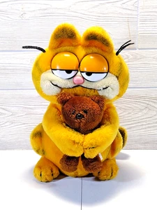 1981 Vintage Dakin 12" Garfield Holding Pooky Bear - Picture 1 of 13