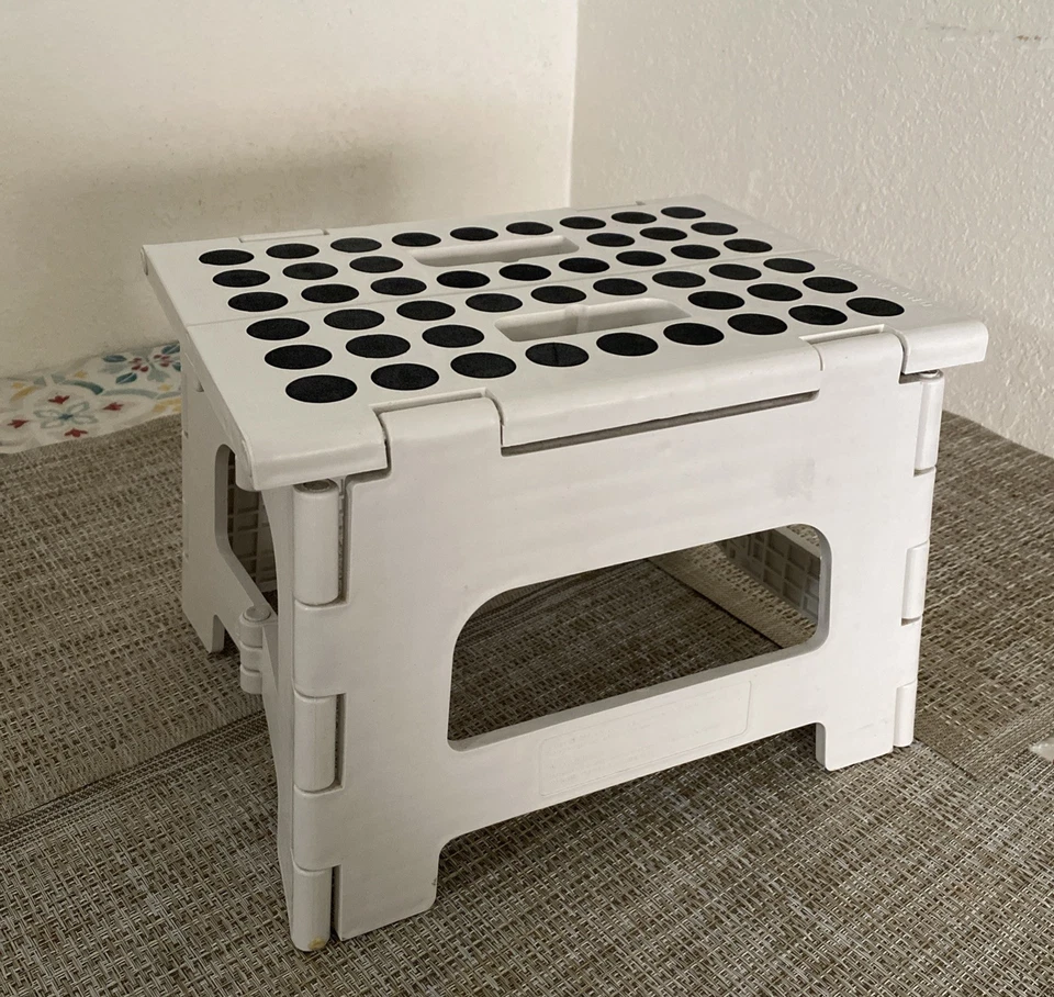 Kikkerland Rhino II Folding Stool White ZZ12-BK - Image 1 of 4
