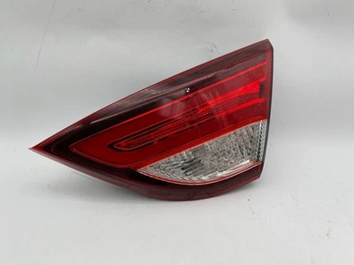 Luz trasera Chrysler 200 pasajeros 2015-2017 cubierta derecha montaje tapa 68110364AB fabricante original Foto 1 de 4