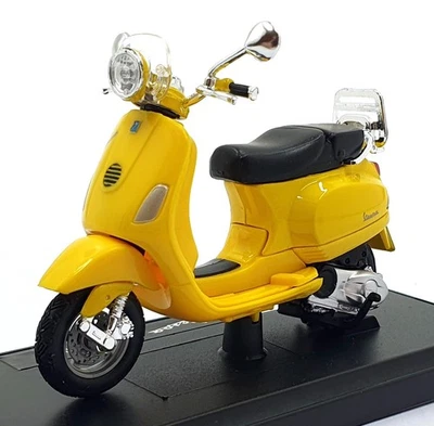 Maisto 1/18 Scale 39540 - 2013 Vespa LXV Moped - Yellow - Image 1 of 4