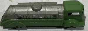 1947 Tootsietoy #1007 Sinclair Tanker Truck, Green w/Black Rubber Tires ORIGINAL - Picture 1 of 12