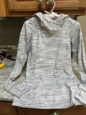 Lululemon Think Fast Hoodie 6 Gray/ White Multi  Yoga Run Gym Thumb Hole Wrist - Image 1 of 4