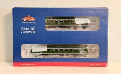 Bachmann 32-285 OO Gauge BR Class 101 DMU DCC Ready BR Green Speed Whiskers - Image 1 of 4