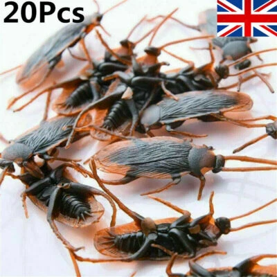 10-20*Halloween Fake Plastic Cockroaches Rubber Toy Joke Decoration Realistic UK - Image 1 of 4