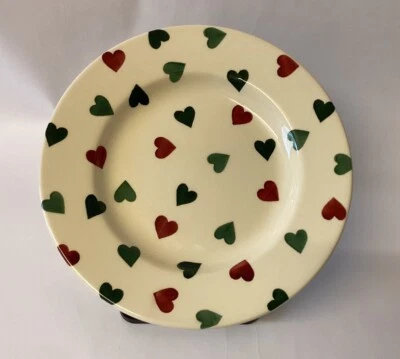 Emma Bridgewater Dinner Plate 10.5inch Woodlouse Back Stamp 2023 Green&Red Heart - Image 1 of 4