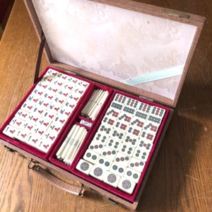 Japanese "竹(TAKE)" Mah Jong Table Games Plastic Pie & Stick & Dice Set W/Case FS - Picture 1 of 14