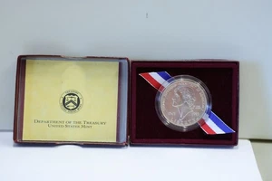 1993-P Unc Jefferson Democracy Commemorative Silver Dollar $1 Box/Coa - Picture 1 of 5