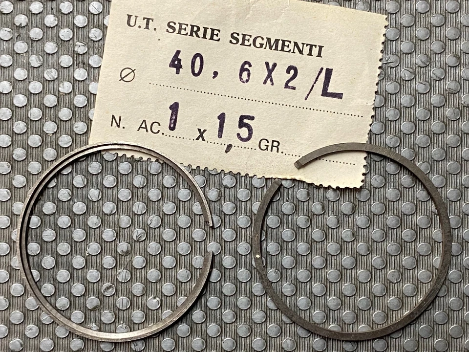 SERIE SEGMENTI FASCE ELASTICHE   1 - 40,6 X 2/L  -  1 - 1,5  CICLOMOTORI - Immagine 1 di 1